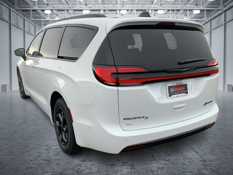 new 2025 Chrysler Pacifica Hybrid car, priced at $42,066