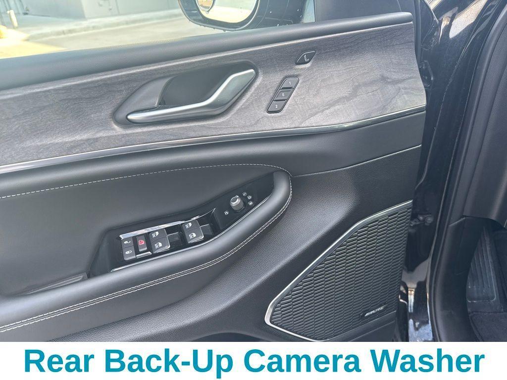 used 2024 Jeep Grand Cherokee car, priced at $45,424