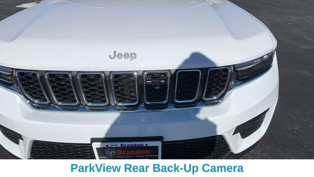 new 2025 Jeep Grand Cherokee car, priced at $38,357
