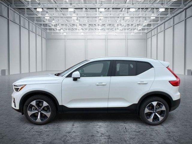 used 2024 Volvo XC40 car, priced at $35,012