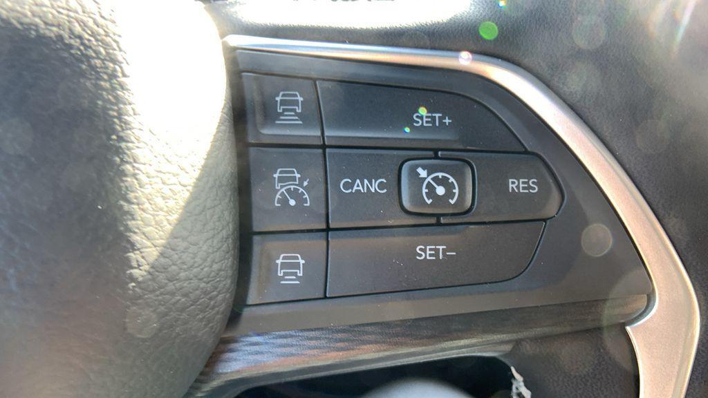 new 2025 Jeep Grand Cherokee L car, priced at $45,081