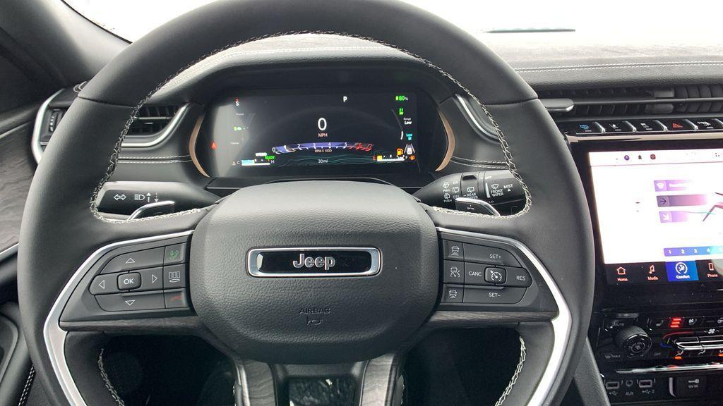 new 2025 Jeep Grand Cherokee 4xe car, priced at $55,517