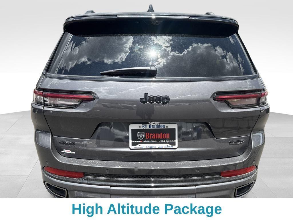 new 2025 Jeep Grand Cherokee L car, priced at $62,873