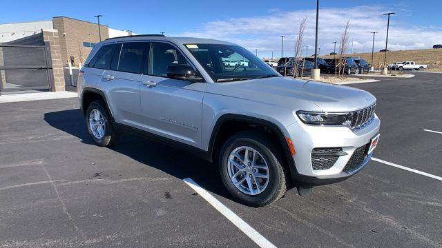 new 2025 Jeep Grand Cherokee car, priced at $37,852