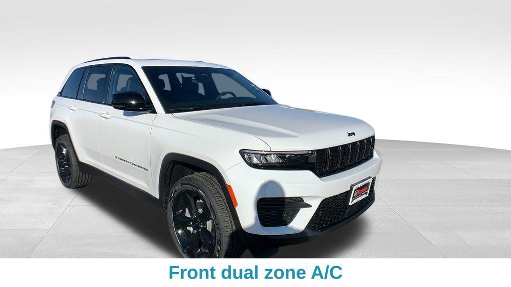new 2025 Jeep Grand Cherokee car, priced at $47,775