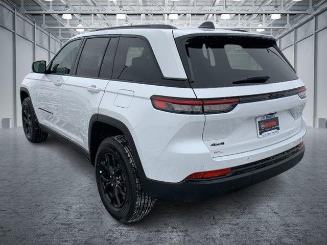 new 2025 Jeep Grand Cherokee car, priced at $40,435