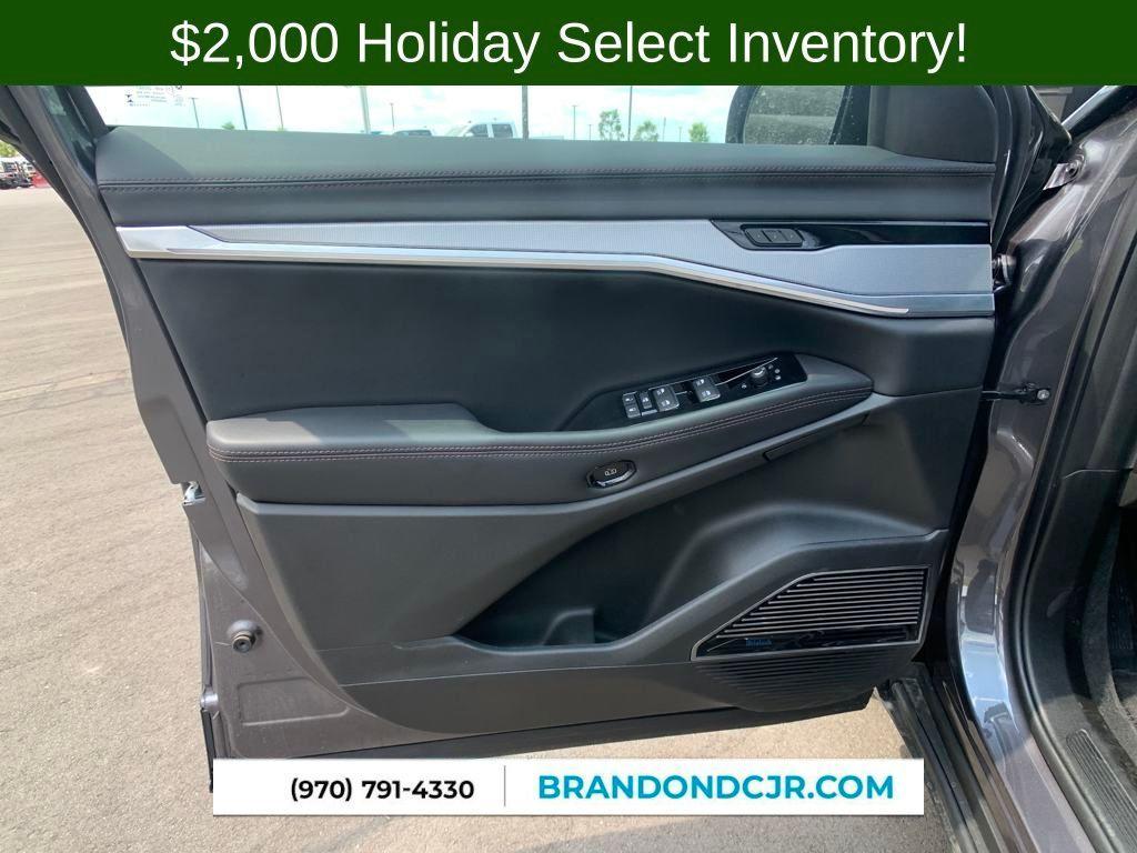 new 2025 Jeep Wagoneer S car, priced at $48,975