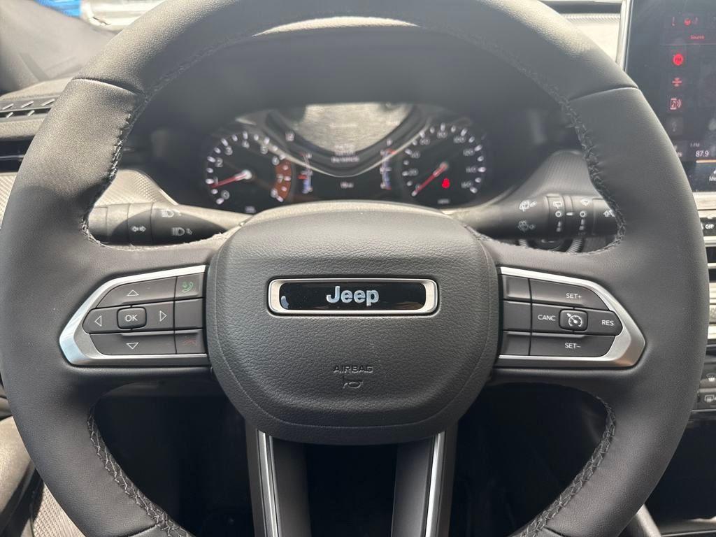 new 2025 Jeep Compass car, priced at $30,086