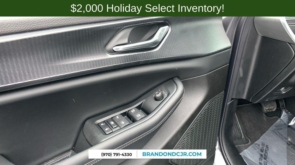 new 2025 Jeep Grand Cherokee car, priced at $41,932