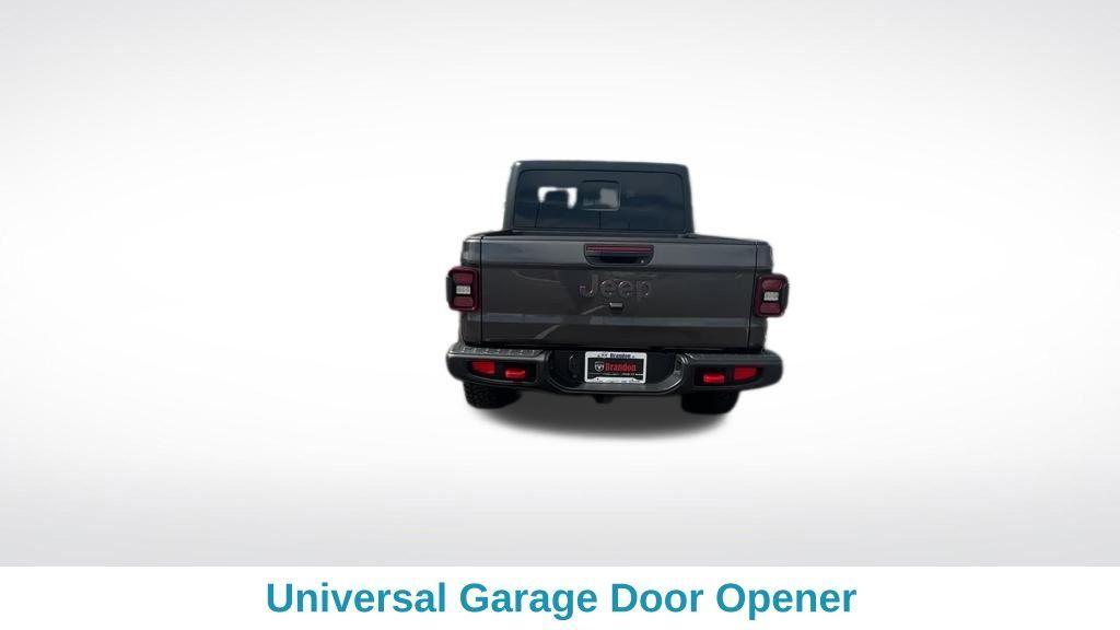 new 2025 Jeep Gladiator car, priced at $46,572