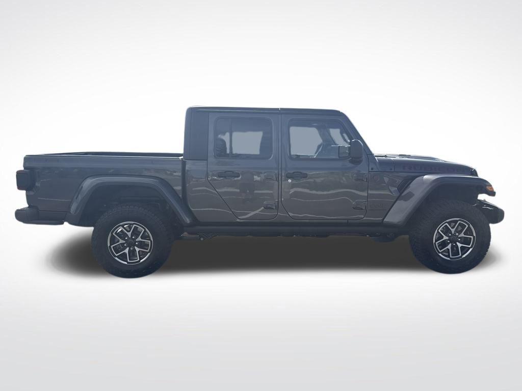 new 2025 Jeep Gladiator car, priced at $46,572