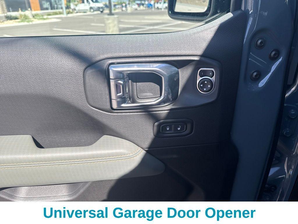 new 2025 Jeep Gladiator car, priced at $55,831