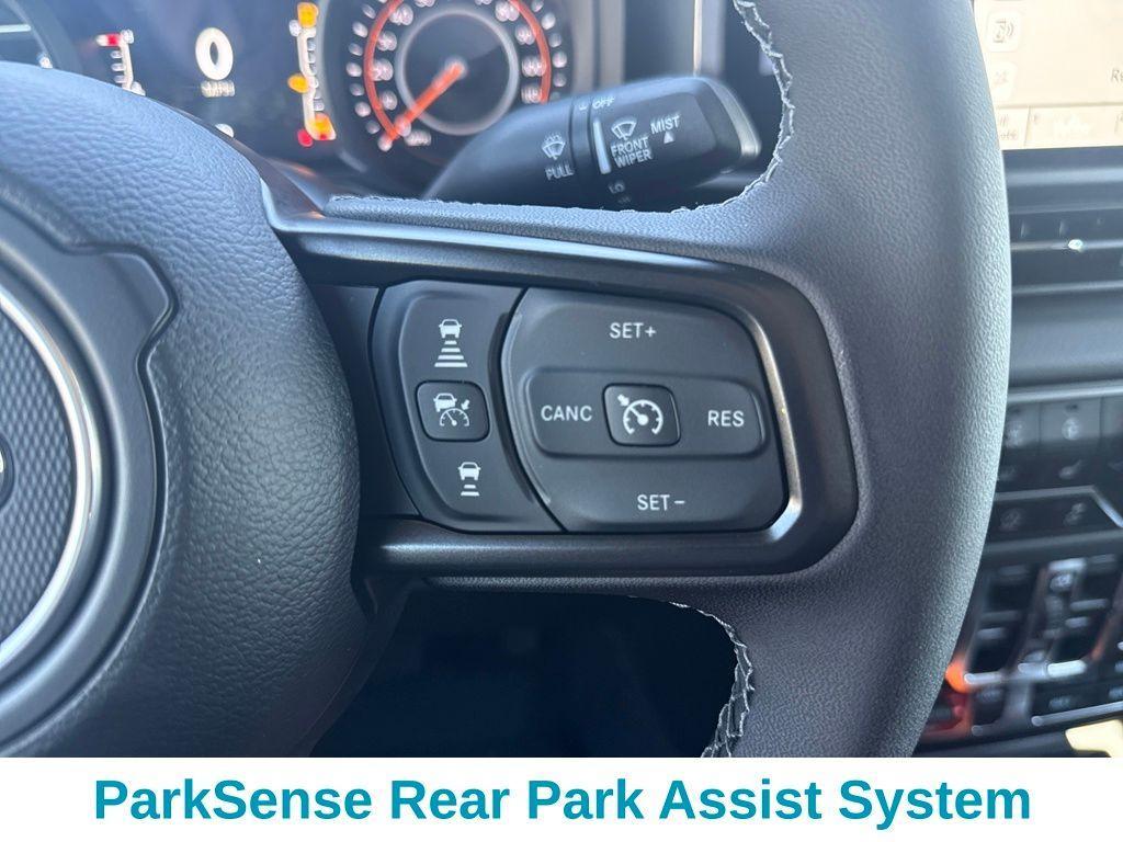 new 2025 Jeep Gladiator car, priced at $55,831