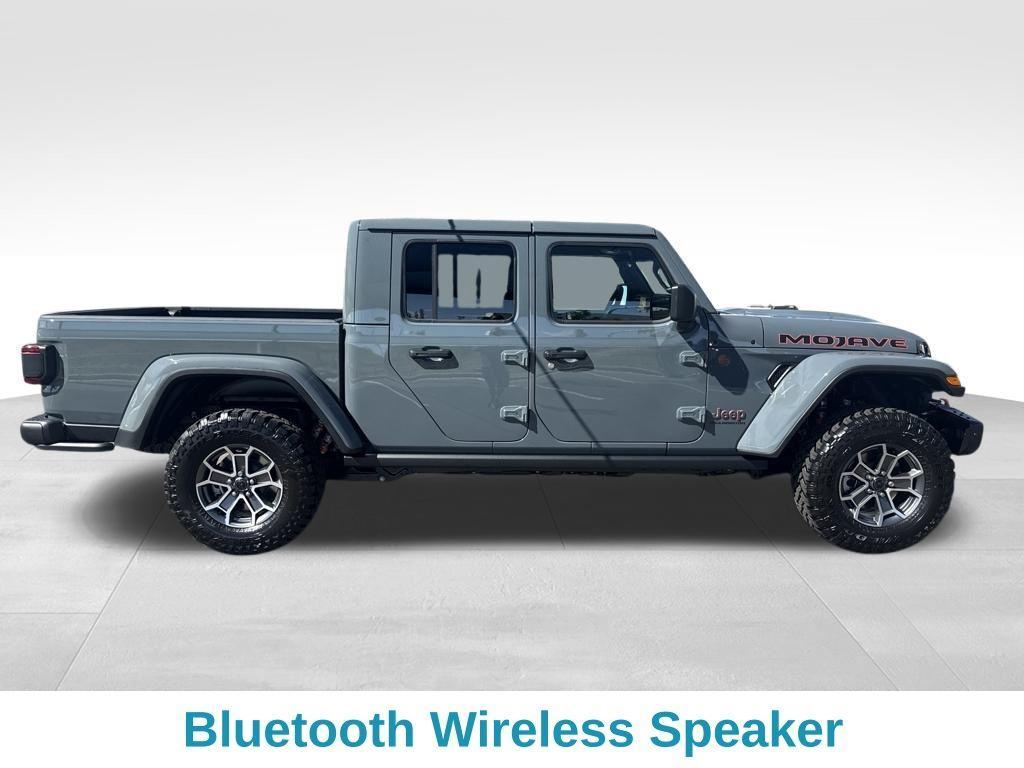 new 2025 Jeep Gladiator car, priced at $55,831