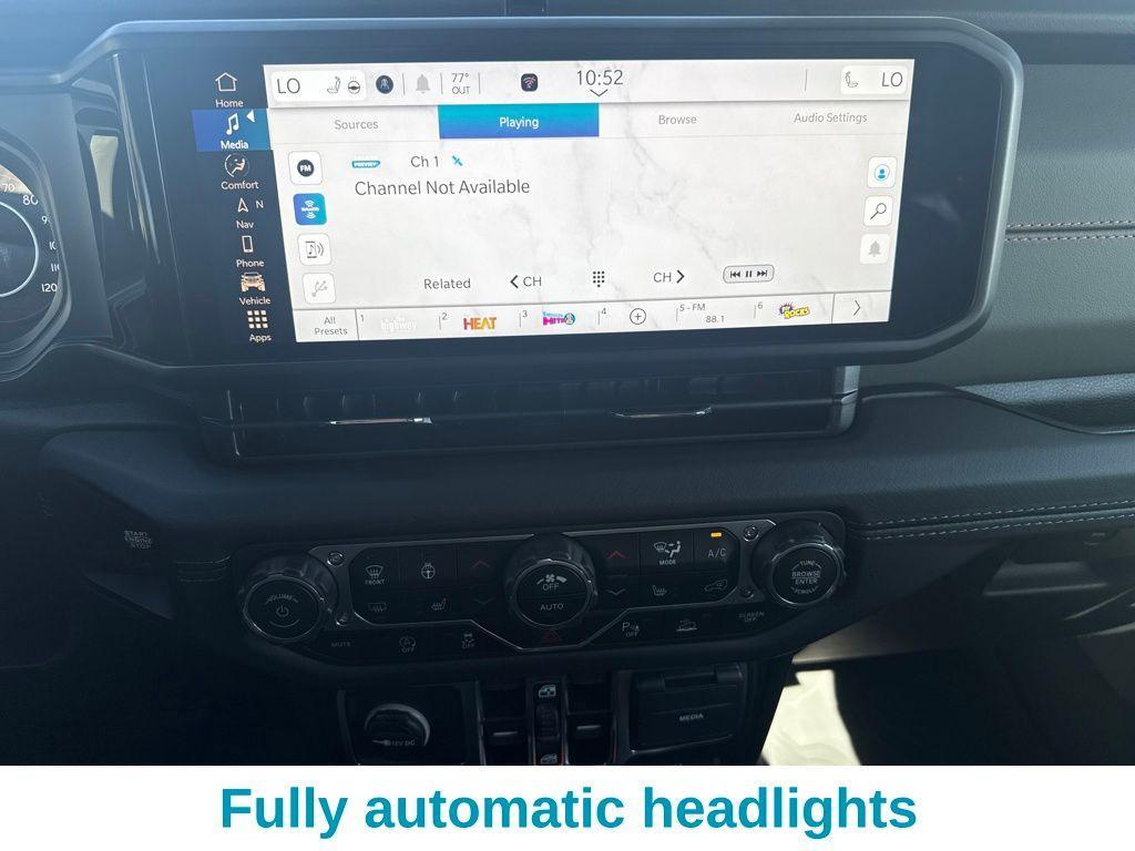 new 2025 Jeep Gladiator car, priced at $55,831