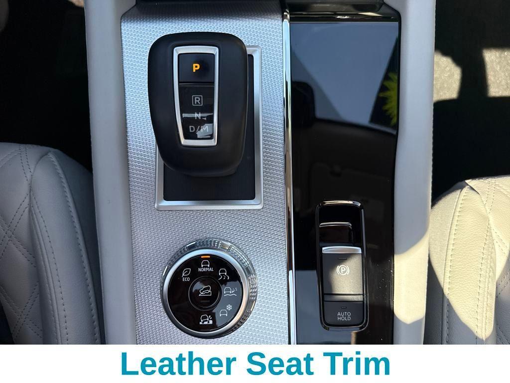 used 2024 Mitsubishi Outlander car, priced at $32,787