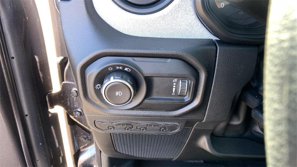 new 2025 Jeep Wrangler car, priced at $44,409