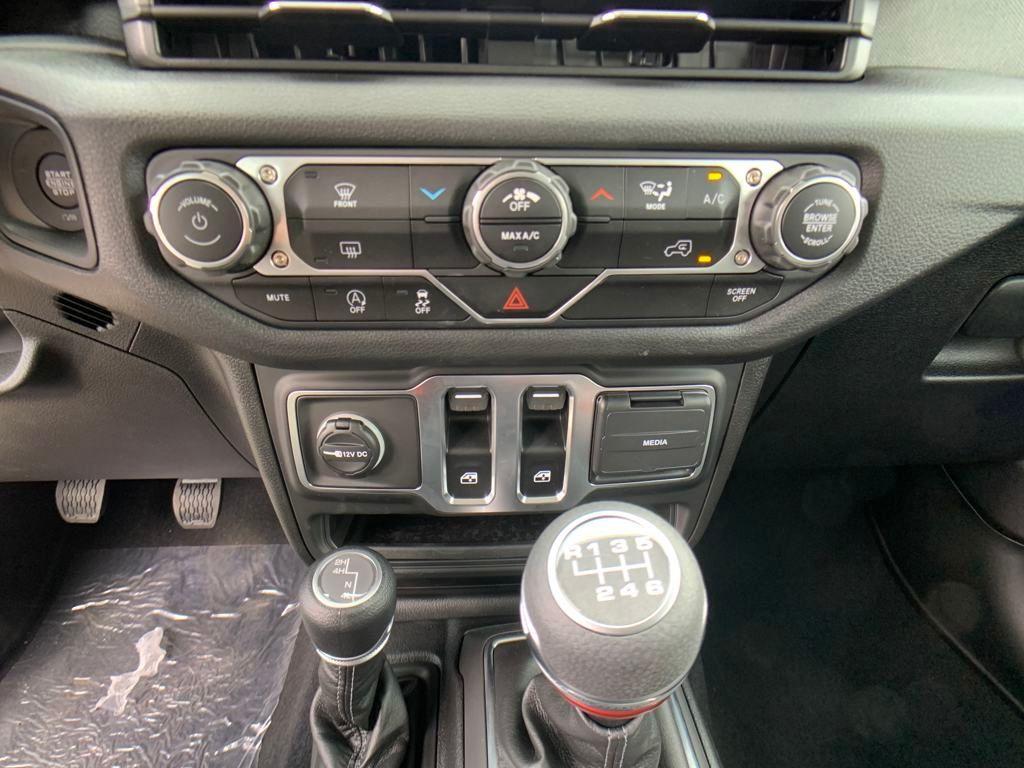 new 2025 Jeep Wrangler car, priced at $33,319