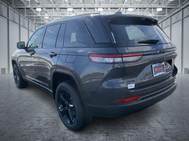 new 2025 Jeep Grand Cherokee car, priced at $52,230