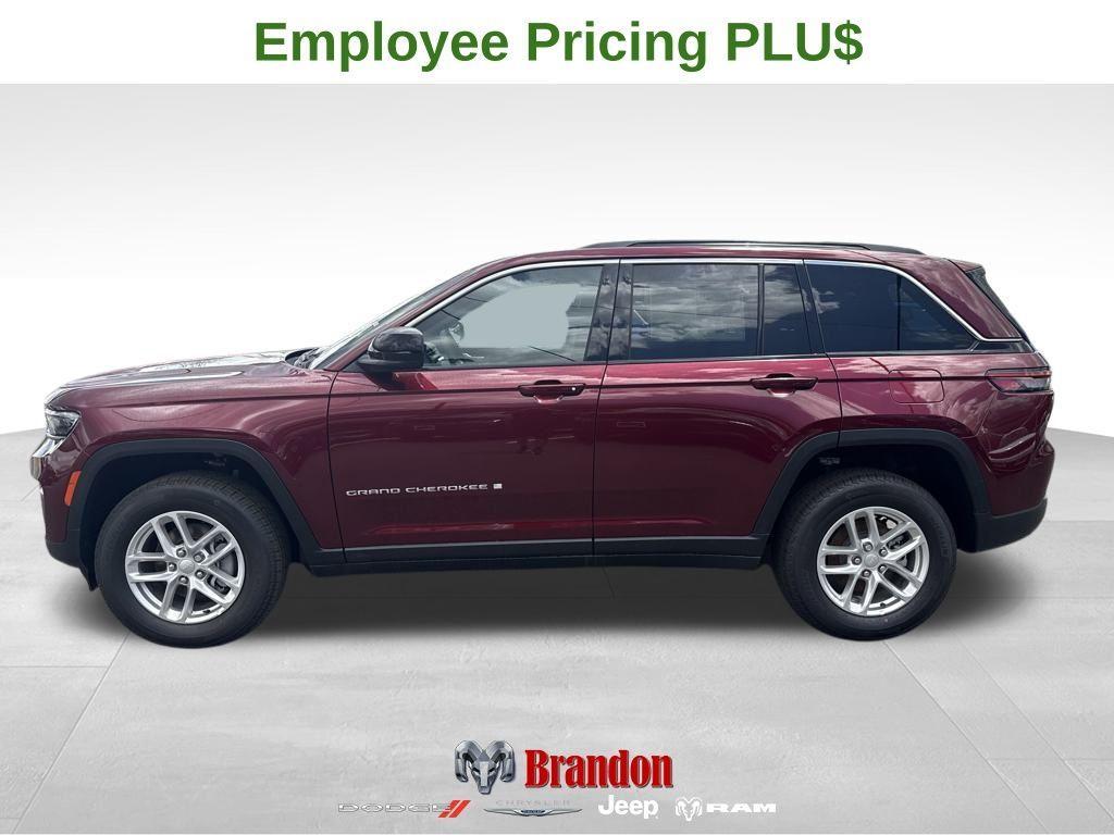 new 2025 Jeep Grand Cherokee car, priced at $43,970