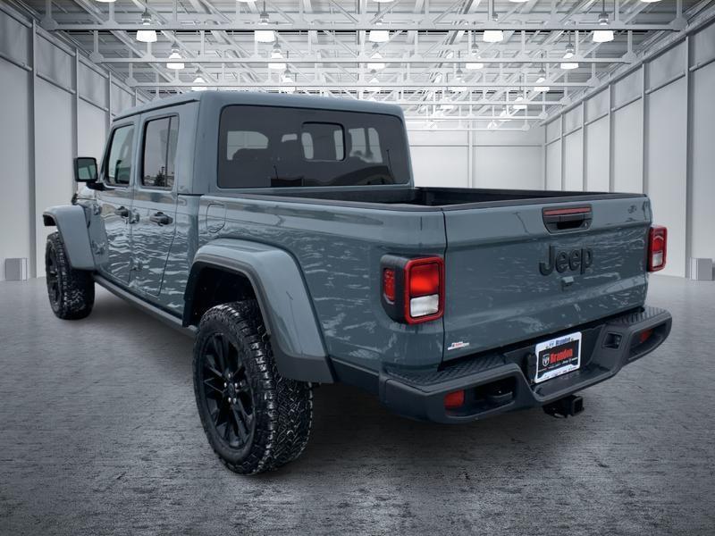 new 2025 Jeep Gladiator car, priced at $41,302