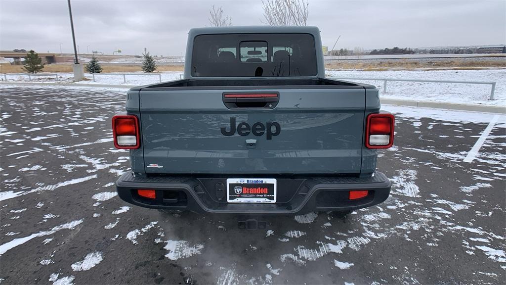 new 2025 Jeep Gladiator car, priced at $41,302