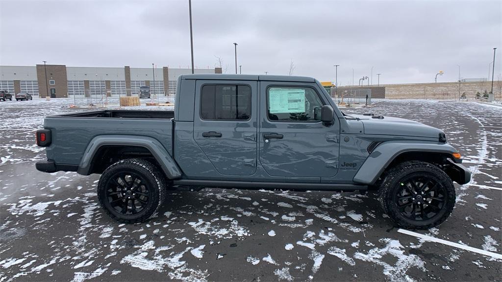 new 2025 Jeep Gladiator car, priced at $41,302
