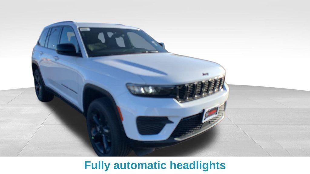 new 2025 Jeep Grand Cherokee car, priced at $42,568