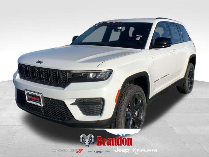 new 2025 Jeep Grand Cherokee car, priced at $42,076