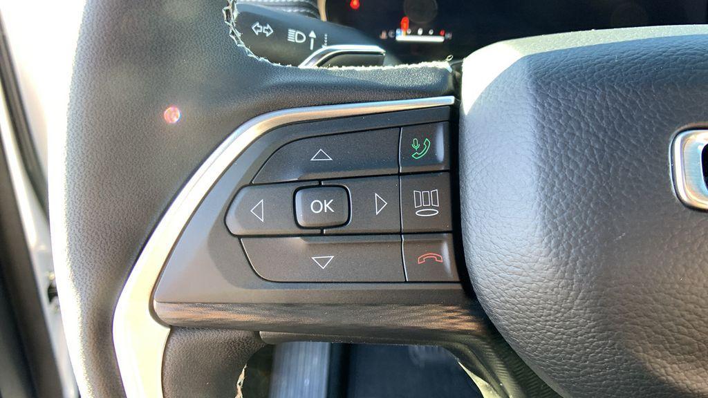 new 2025 Jeep Grand Cherokee car, priced at $42,568
