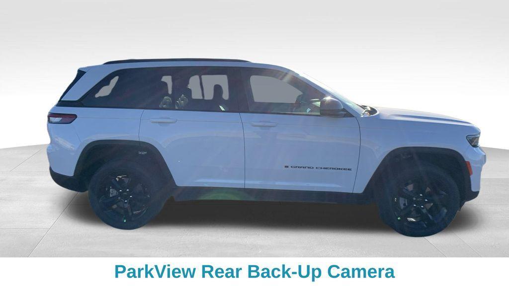 new 2025 Jeep Grand Cherokee car, priced at $42,568