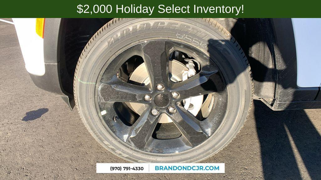 new 2025 Jeep Grand Cherokee car, priced at $42,568