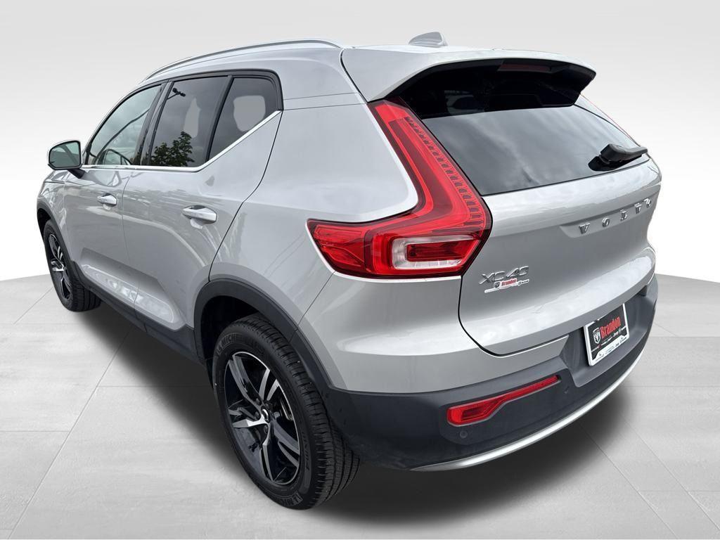 used 2025 Volvo XC40 car, priced at $34,882