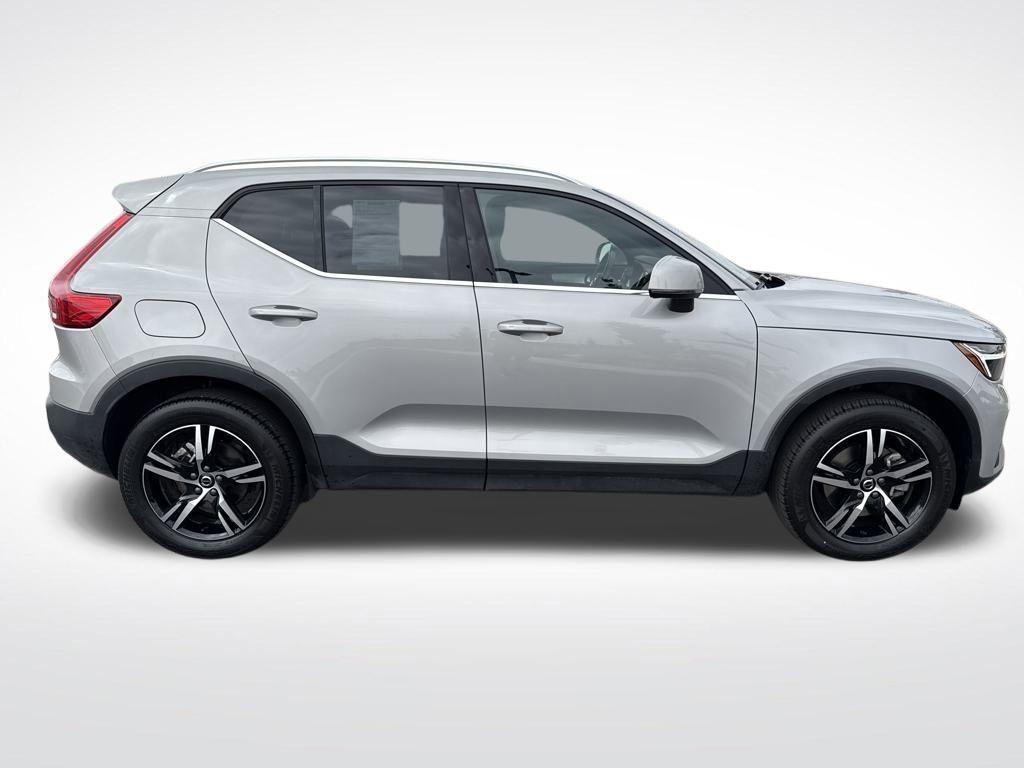 used 2025 Volvo XC40 car, priced at $31,612