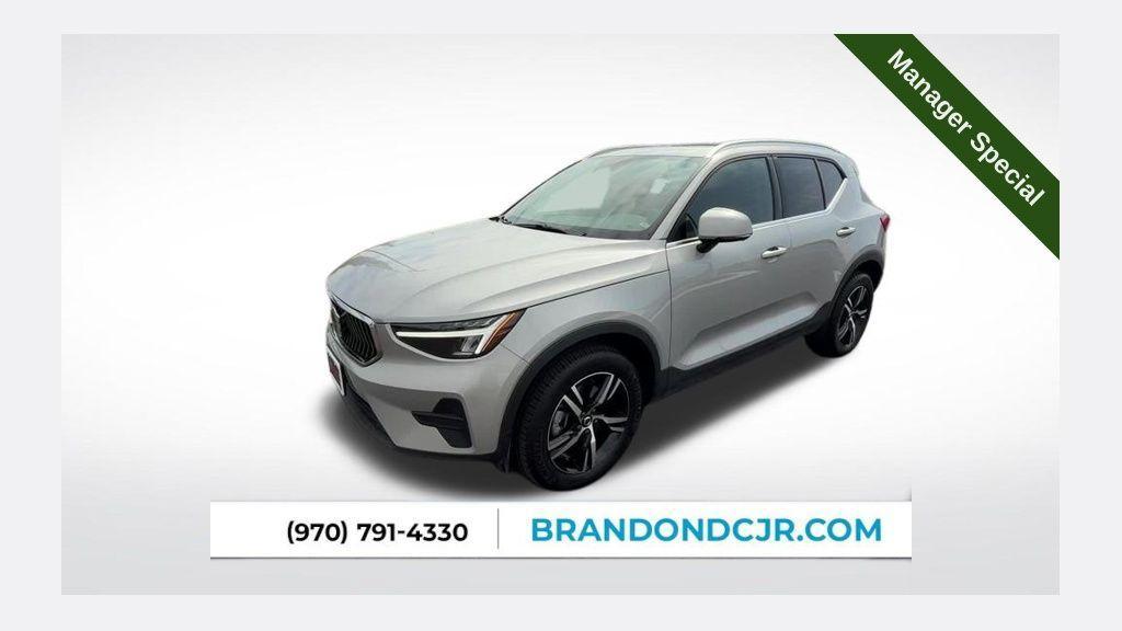 used 2025 Volvo XC40 car, priced at $31,612