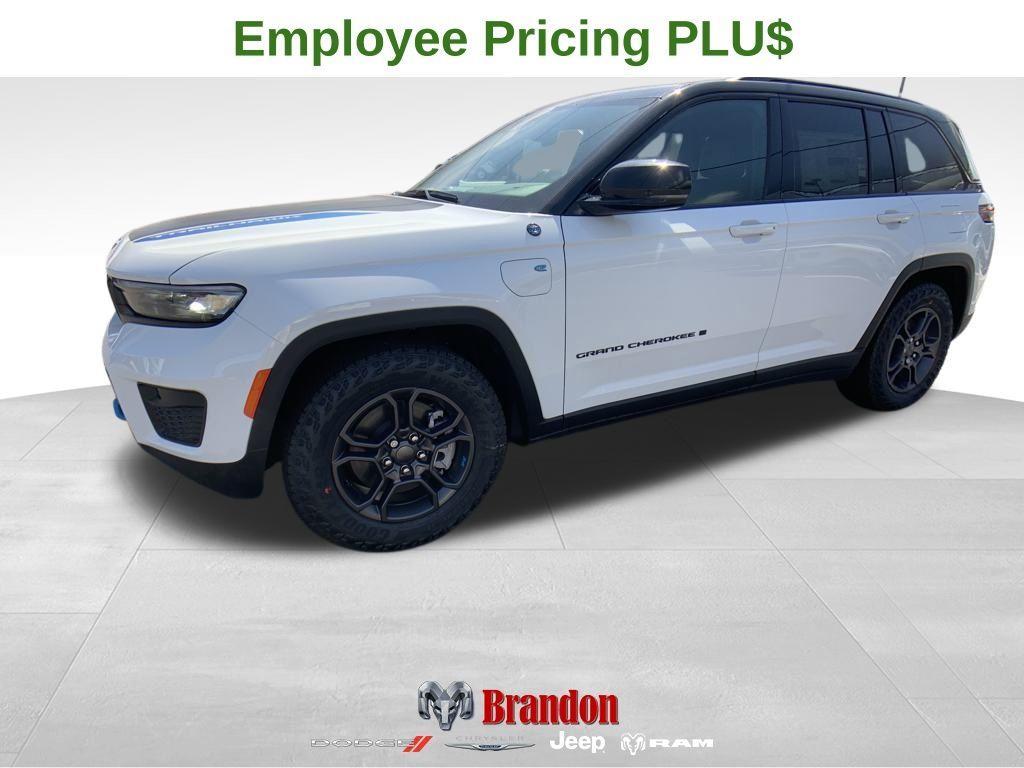 new 2025 Jeep Grand Cherokee 4xe car, priced at $60,500