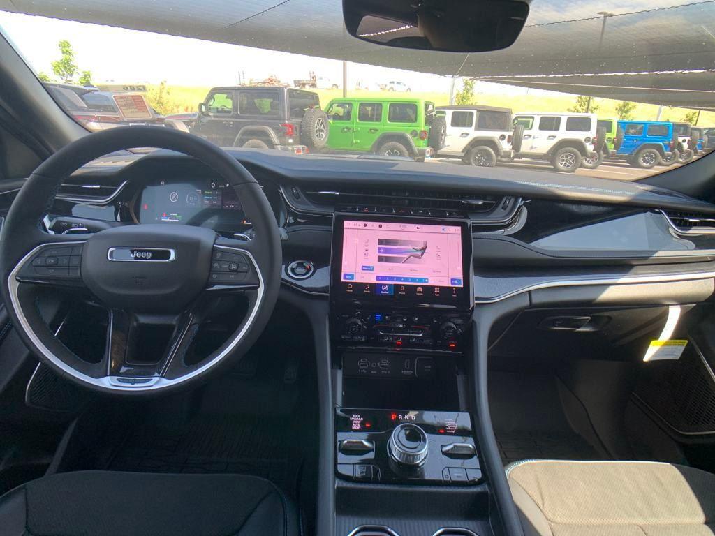 new 2025 Jeep Grand Cherokee 4xe car, priced at $60,500