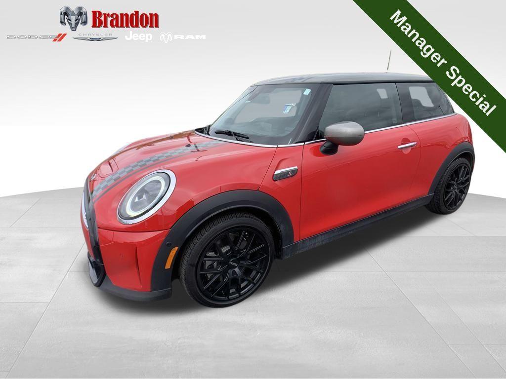 used 2023 MINI Hardtop car, priced at $25,199