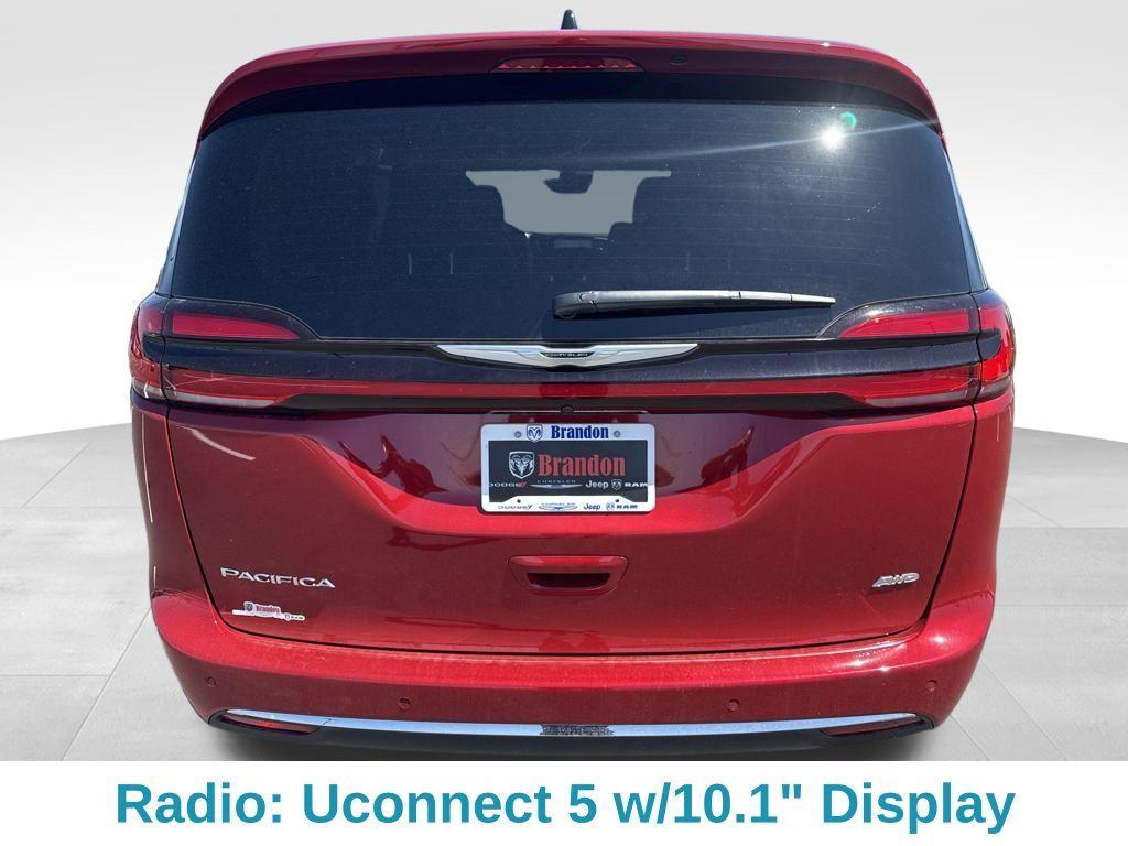new 2025 Chrysler Pacifica car, priced at $45,123