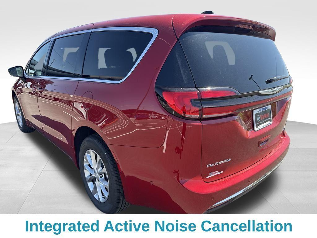 new 2025 Chrysler Pacifica car, priced at $45,123