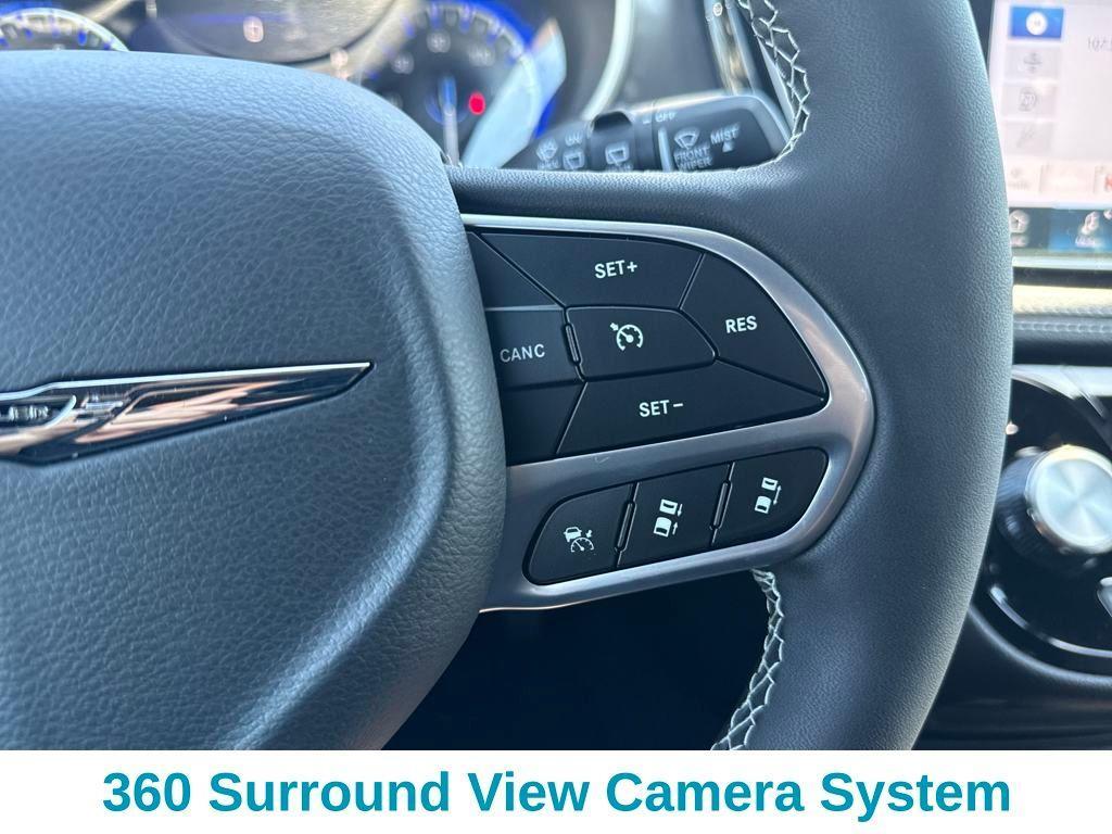 new 2025 Chrysler Pacifica car, priced at $45,123