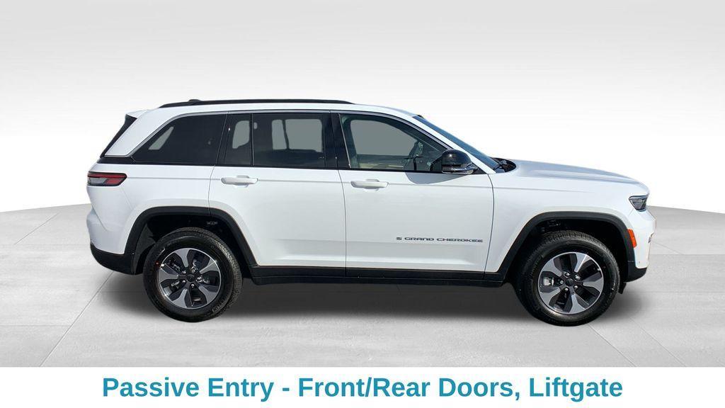 new 2025 Jeep Grand Cherokee 4xe car, priced at $47,632