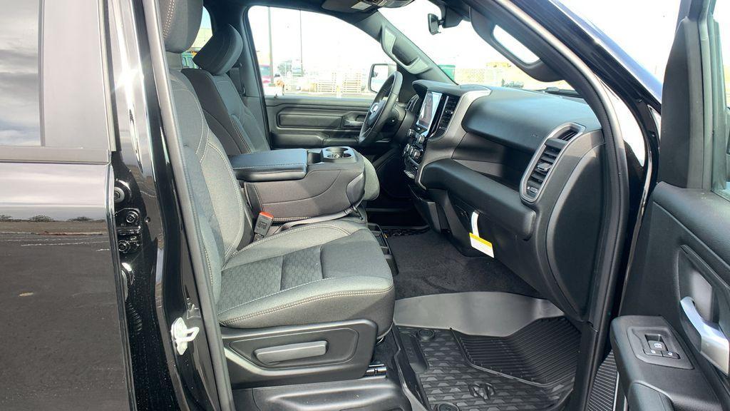 new 2025 Ram 1500 car, priced at $50,422