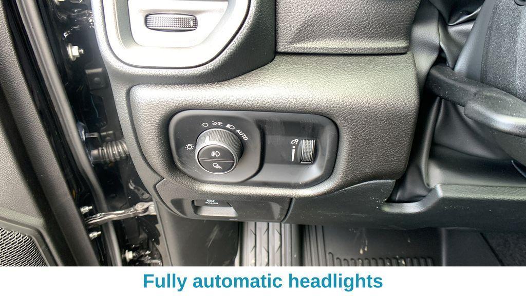 new 2025 Ram 1500 car, priced at $51,422