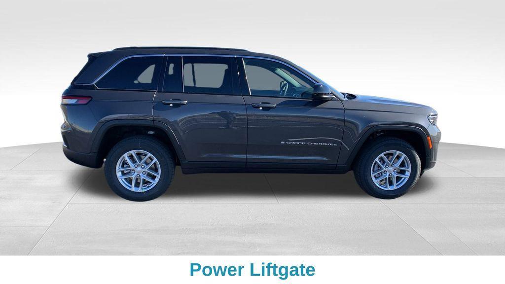 new 2025 Jeep Grand Cherokee car, priced at $40,171