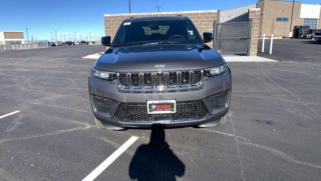 new 2025 Jeep Grand Cherokee car, priced at $38,465