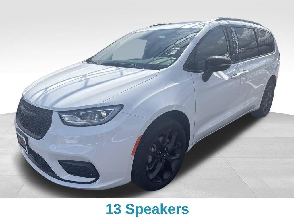 new 2026 Chrysler Pacifica car, priced at $57,230