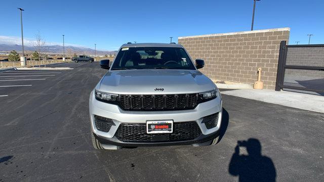 new 2025 Jeep Grand Cherokee car, priced at $41,634