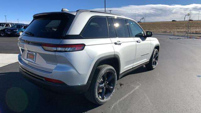 new 2025 Jeep Grand Cherokee car, priced at $41,634