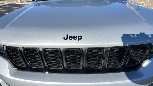 new 2025 Jeep Grand Cherokee car, priced at $41,634